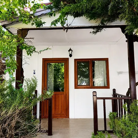 Petrinos Butik Bed & Breakfast *